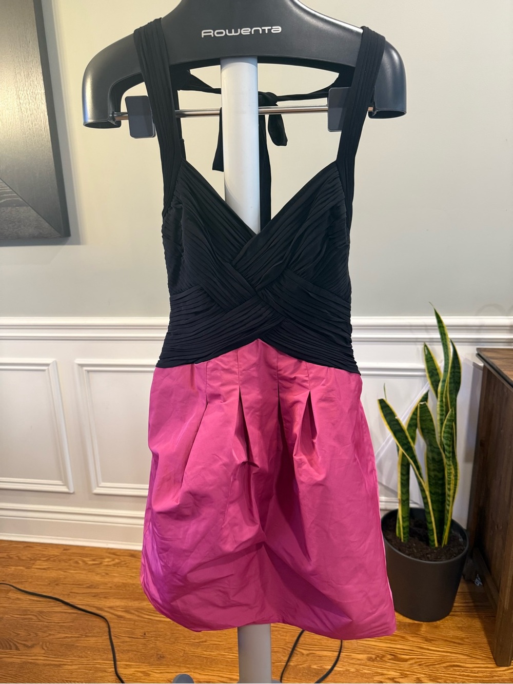 BCBGMAXAZRIA Fuchsia Pink & Black Halter Bubble Dress Size 10